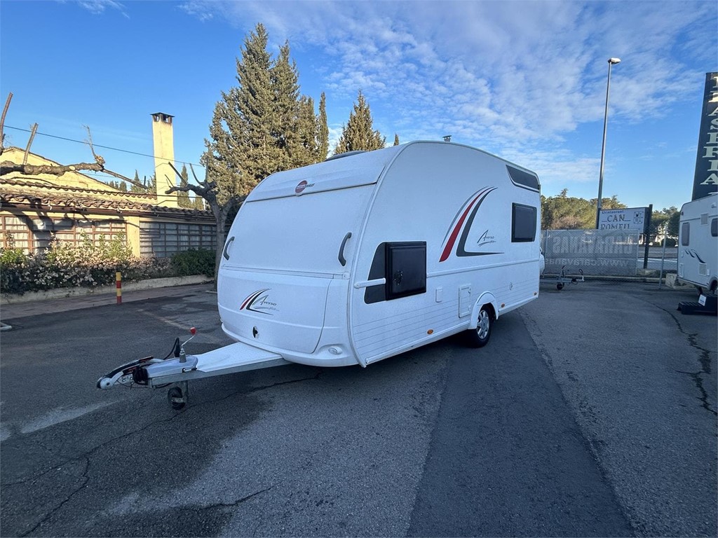 Foto 2 CARAVANA BURSTNER AVERSO PLUS 440TK-AIRE ACONDICIONADO-MOVER- 