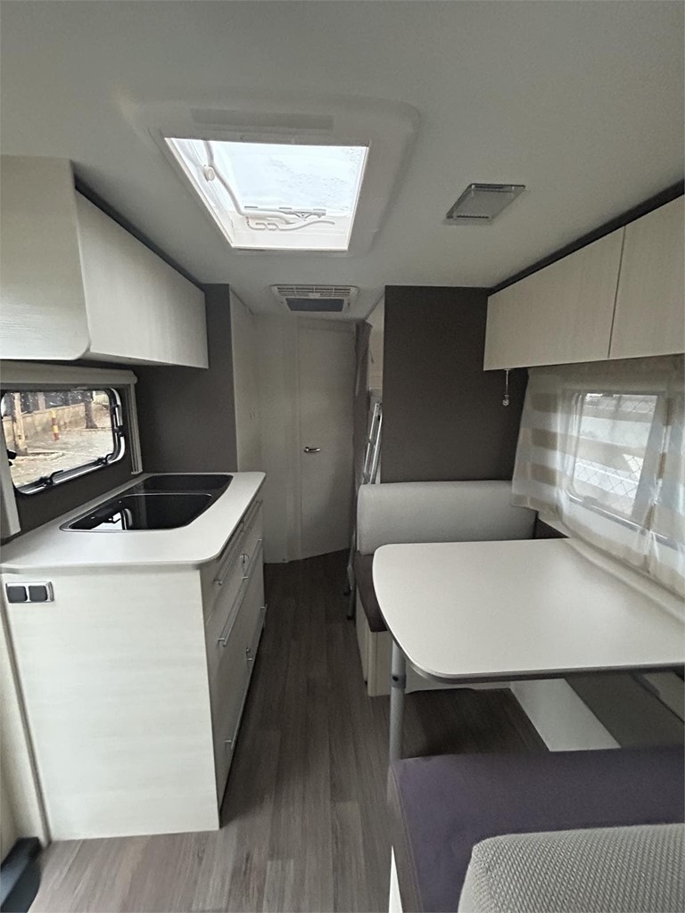 Foto 5  CARAVANA CARAVELAIR STYLE 496-AIRE-MOVER-TOLDO FIAMMA