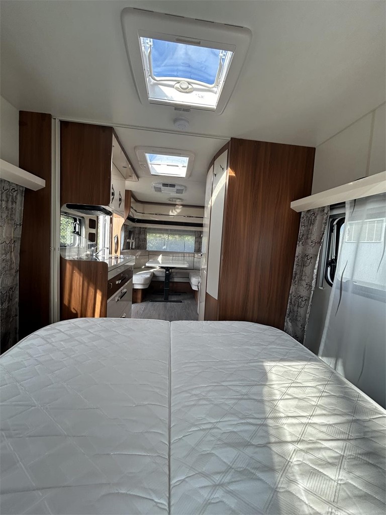 Foto 7 CARAVANA HOBBY 540 UFF EXCELLENT-CAMA EN ISLA-AIRE-MOVER-TOLDO 