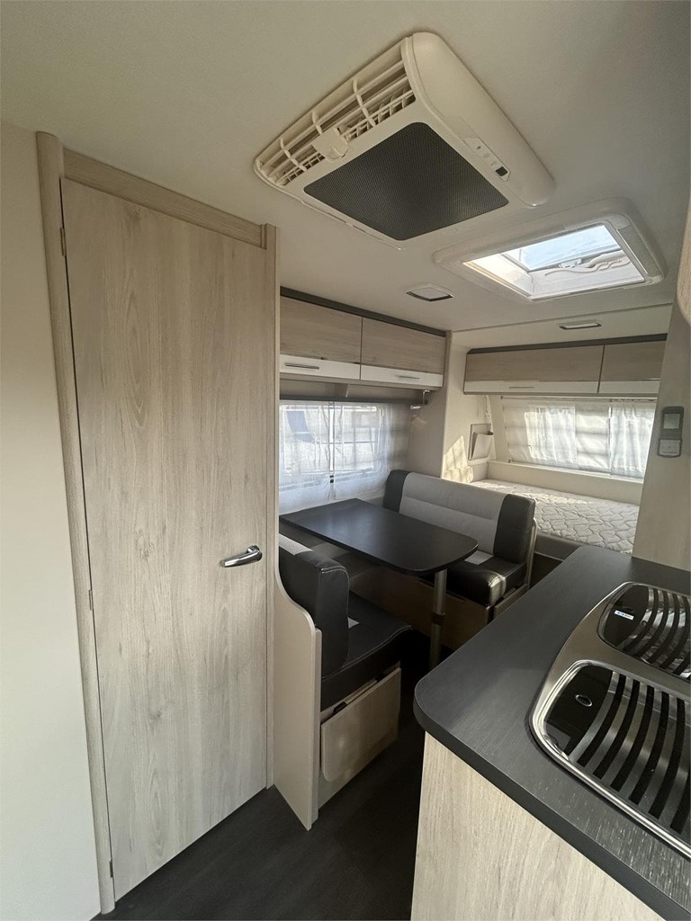 Foto 6   CARAVANA STERCKEMAN 490 COMFORT -AIRE-MOVER-NEVERA COMPRESOR 150 LTS-TOLDO FIAMMA